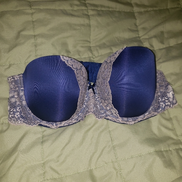 Victoria Secret Bra - Picture 2 of 6